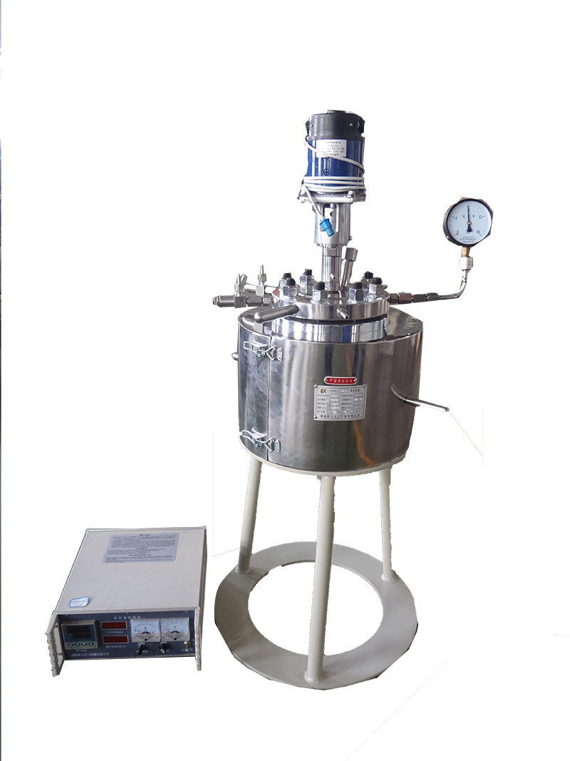 CJ普通型反應(yīng)釜（下出料，不銹鋼拋光）